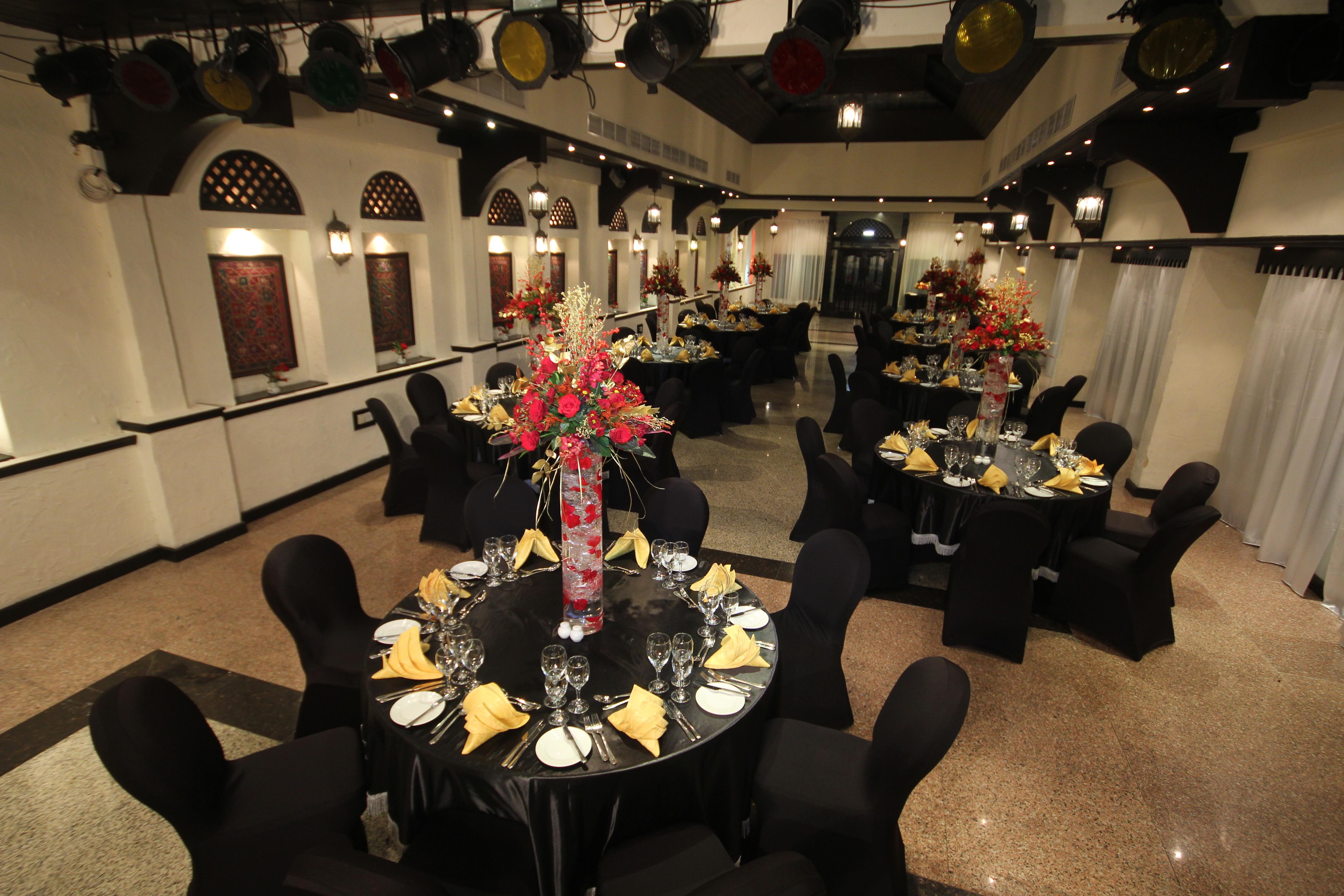 Arabian Courtyard & 4*