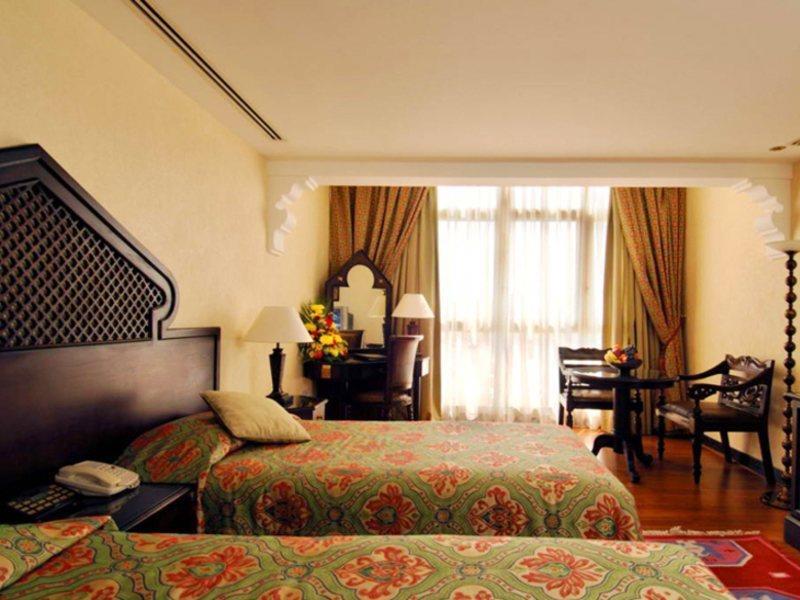 Arabian Courtyard & 4*
