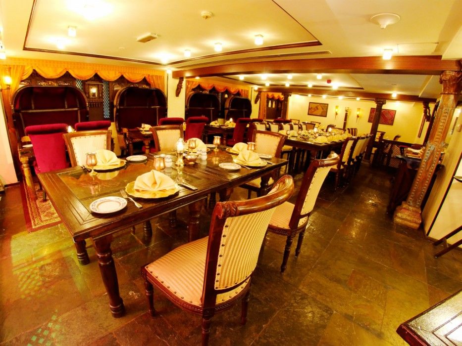 Arabian Courtyard &