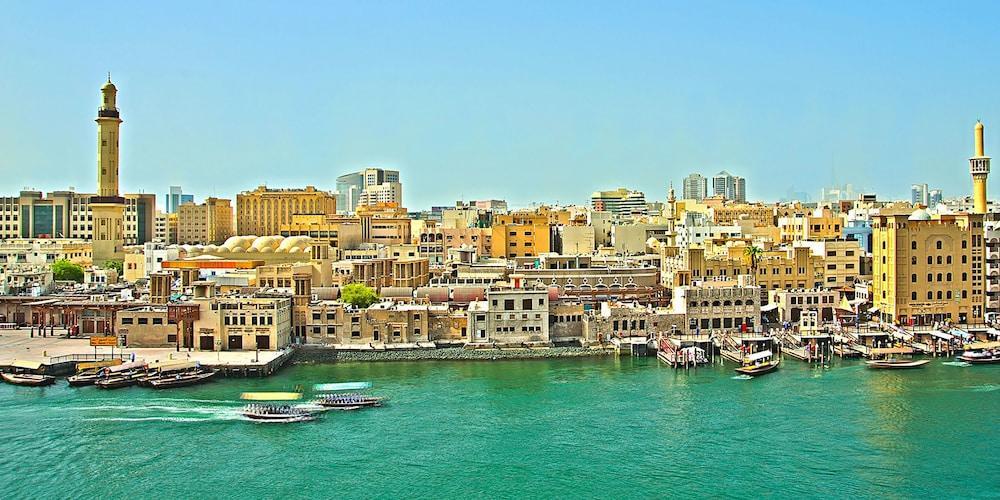 Arabian Courtyard & 4* Dubai