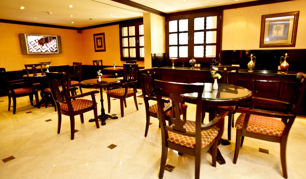 Arabian Courtyard & Hotel 4*